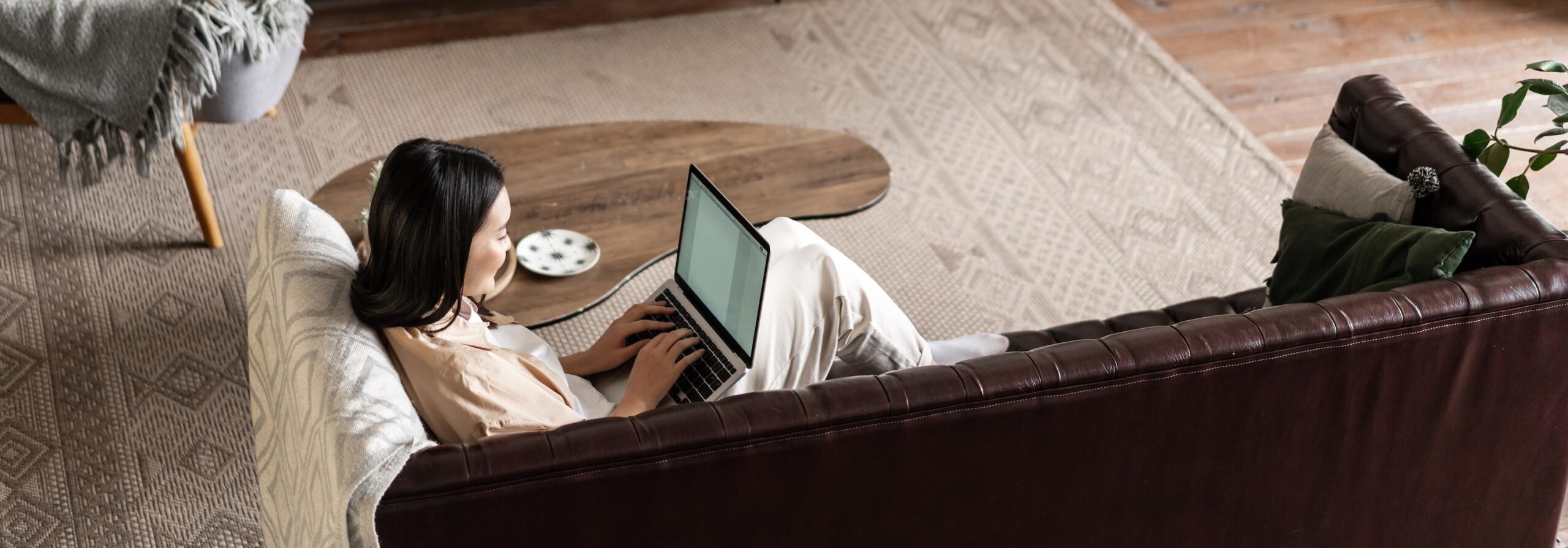 With EBizCharge, SuiteCommerce users can seamlessly accept and manage transactions inside their online storefront